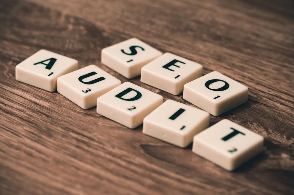 When to Stop DIY-ing SEO: A Freelancer’s Guide to Smart Outsourcing